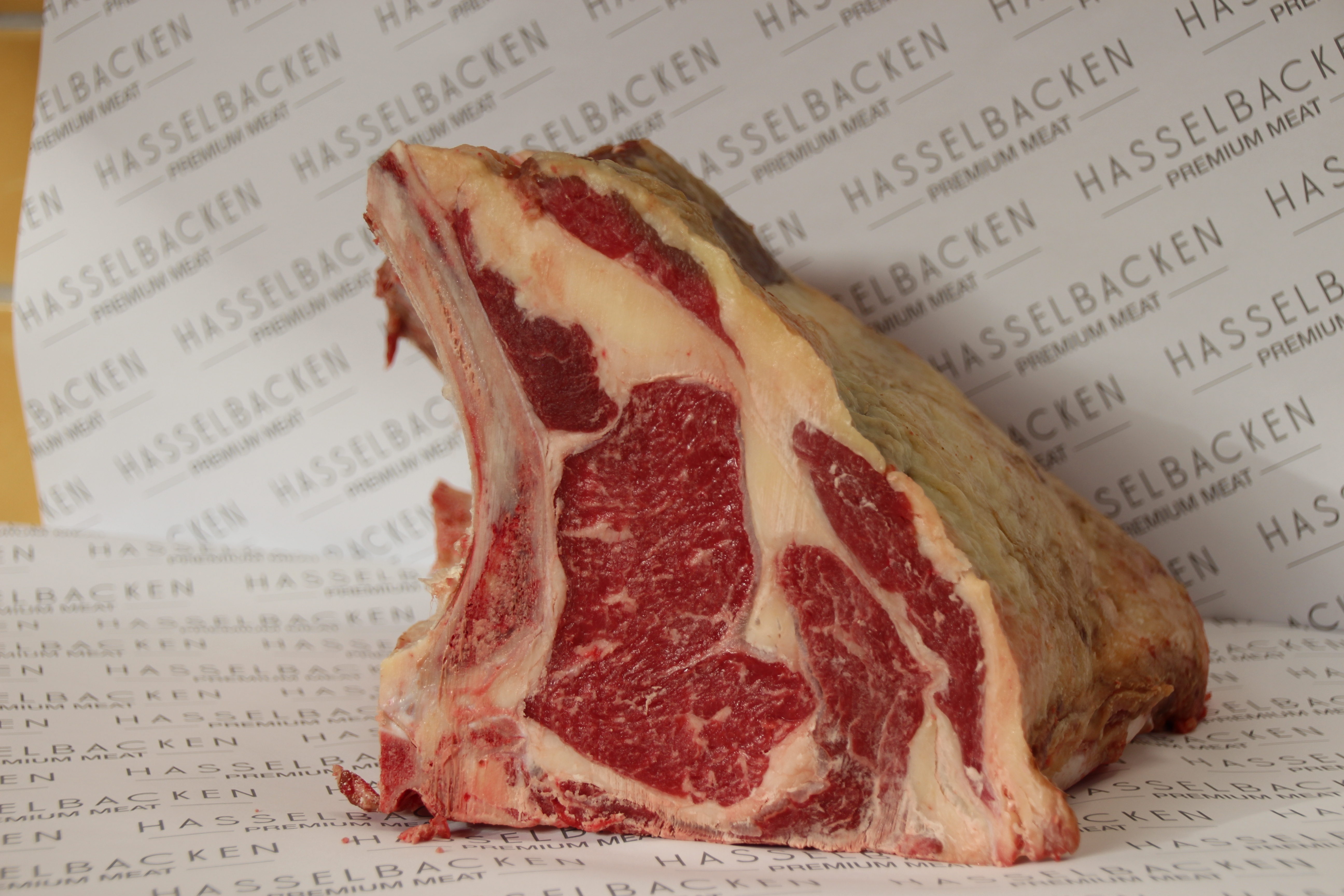 Entrecote på ben hos Hasselbacken Kött & Chark i Stora Saluhallen, Göteborg