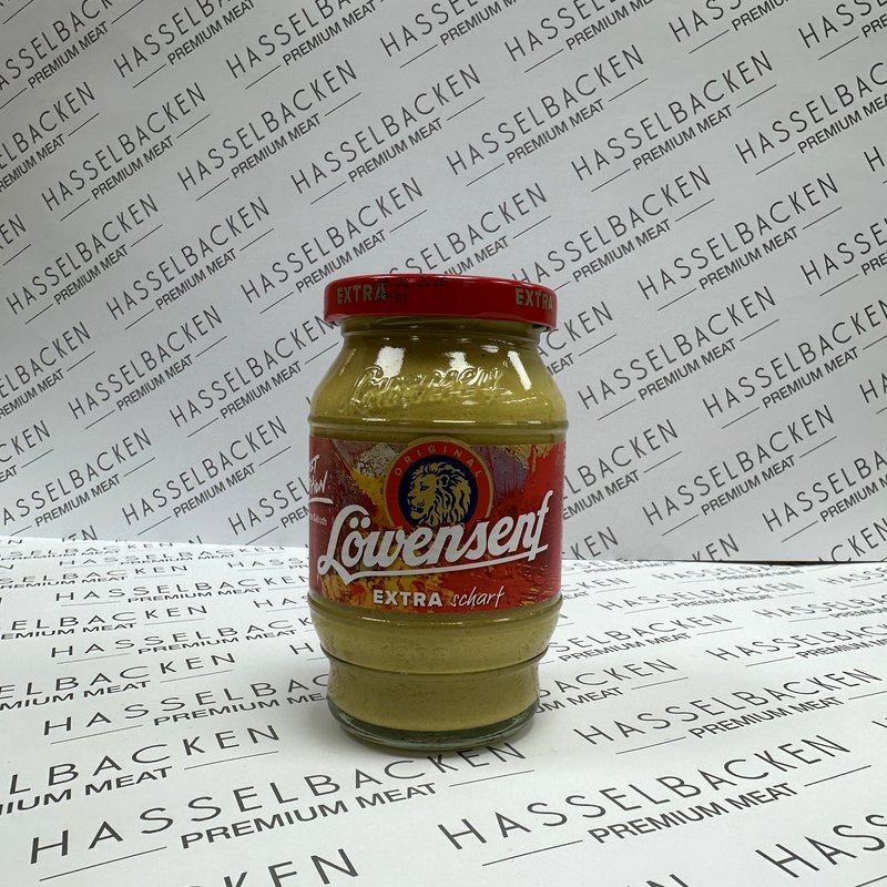 Löwensenf Röd Extra Scharf hos Hasselbacken Kött & Chark i Stora Saluhallen, Göteborg